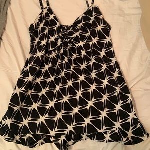 Junior Girl’s Size 10 (US) Patterned Tank Top
